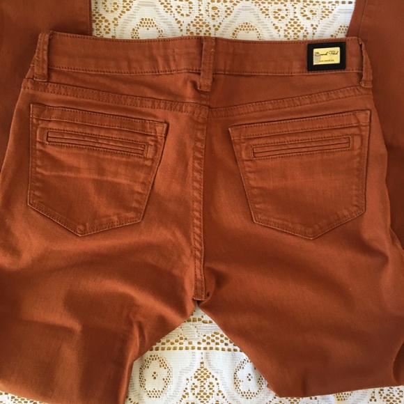 *SOLD!* Skinny Burnt Sienna Jegging - Picture 4 of 6